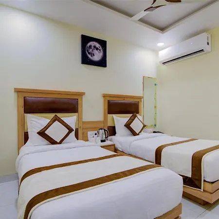 Hotel Amar International New Delhi Exterior photo
